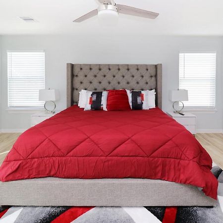 Villa Peerless Retreat - Minutes From Downtown Houston Esterno foto
