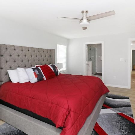 Villa Peerless Retreat - Minutes From Downtown Houston Esterno foto