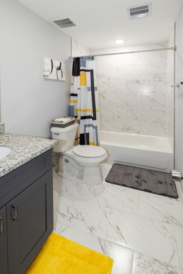 Villa Peerless Retreat - Minutes From Downtown Houston Esterno foto