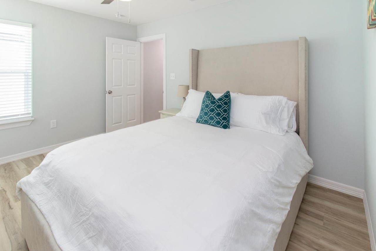 Villa Peerless Retreat - Minutes From Downtown Houston Esterno foto