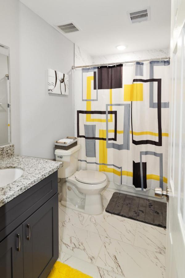 Villa Peerless Retreat - Minutes From Downtown Houston Esterno foto